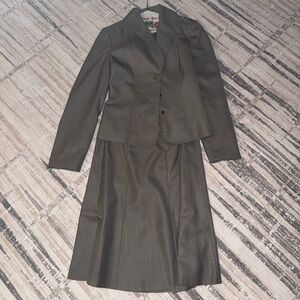 EUC Calvin Klein Women's Skirt Suit